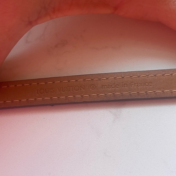 Louis Vuitton leather bracelet - Picture 2 of 7